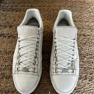 BALENCIAGA raised lamb skin leather sneaker size 44/11